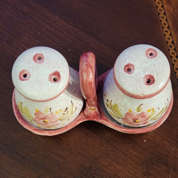 Vintage Italian (Ischia) Salt & Pepper (Sale & Pepe) Shaker with holder - Picture 4 of 16